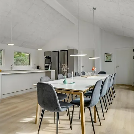 Ferienhaus Gorgeous In With Jacuzzi *